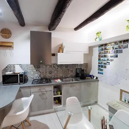 Legnosuites 3 Rooms 3 Bathrooms Group And Family By Houseinnaples-3